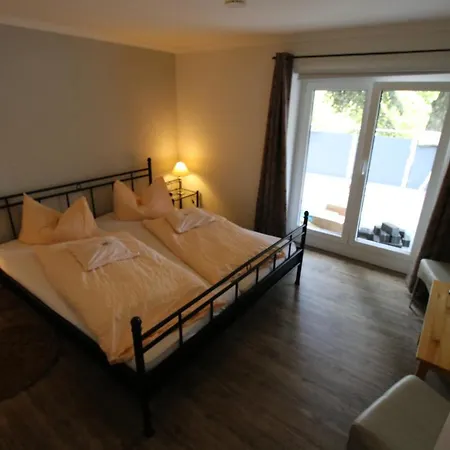 Πανσιόν Haus Butz 3*